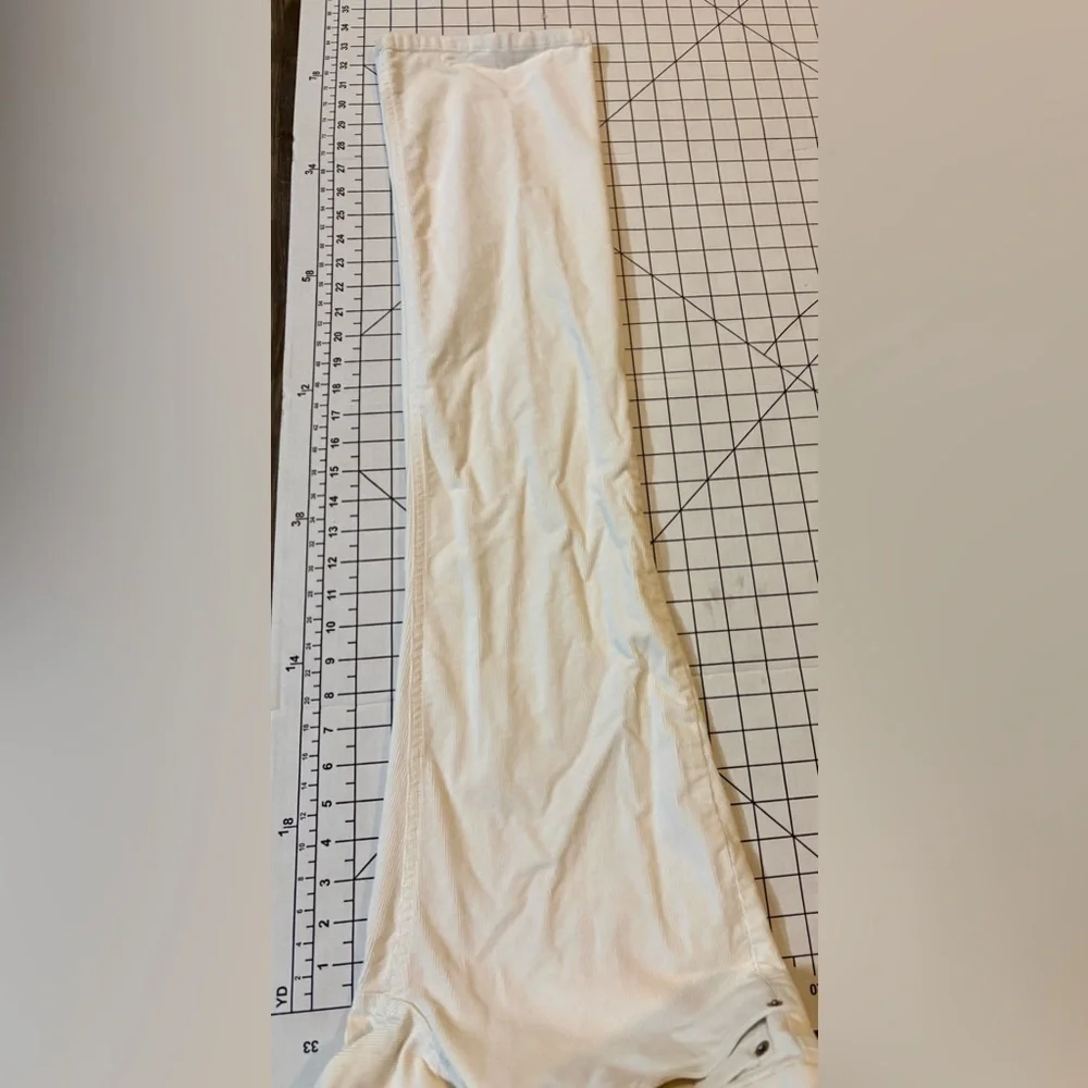 J.Crew Women’s Size‎ 2R Cream Favorite Fit Corduroy Pants